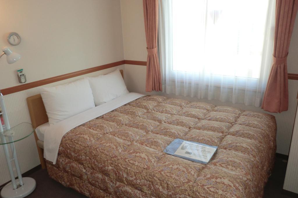Toyoko Inn Tokyo Yamanote Sen Otsuka Eki Kita Guchi No 2 Buitenkant foto
